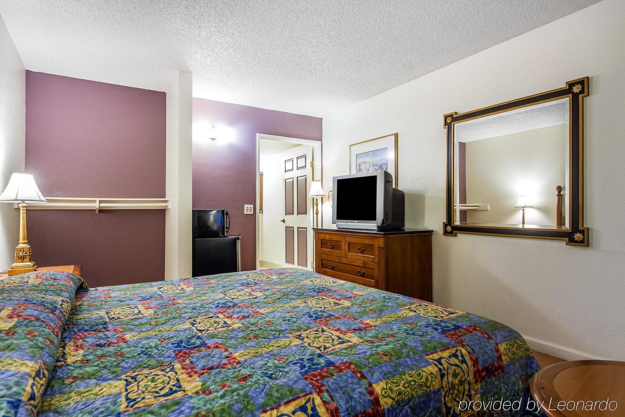 Rodeway Inn Vallejo Exterior photo