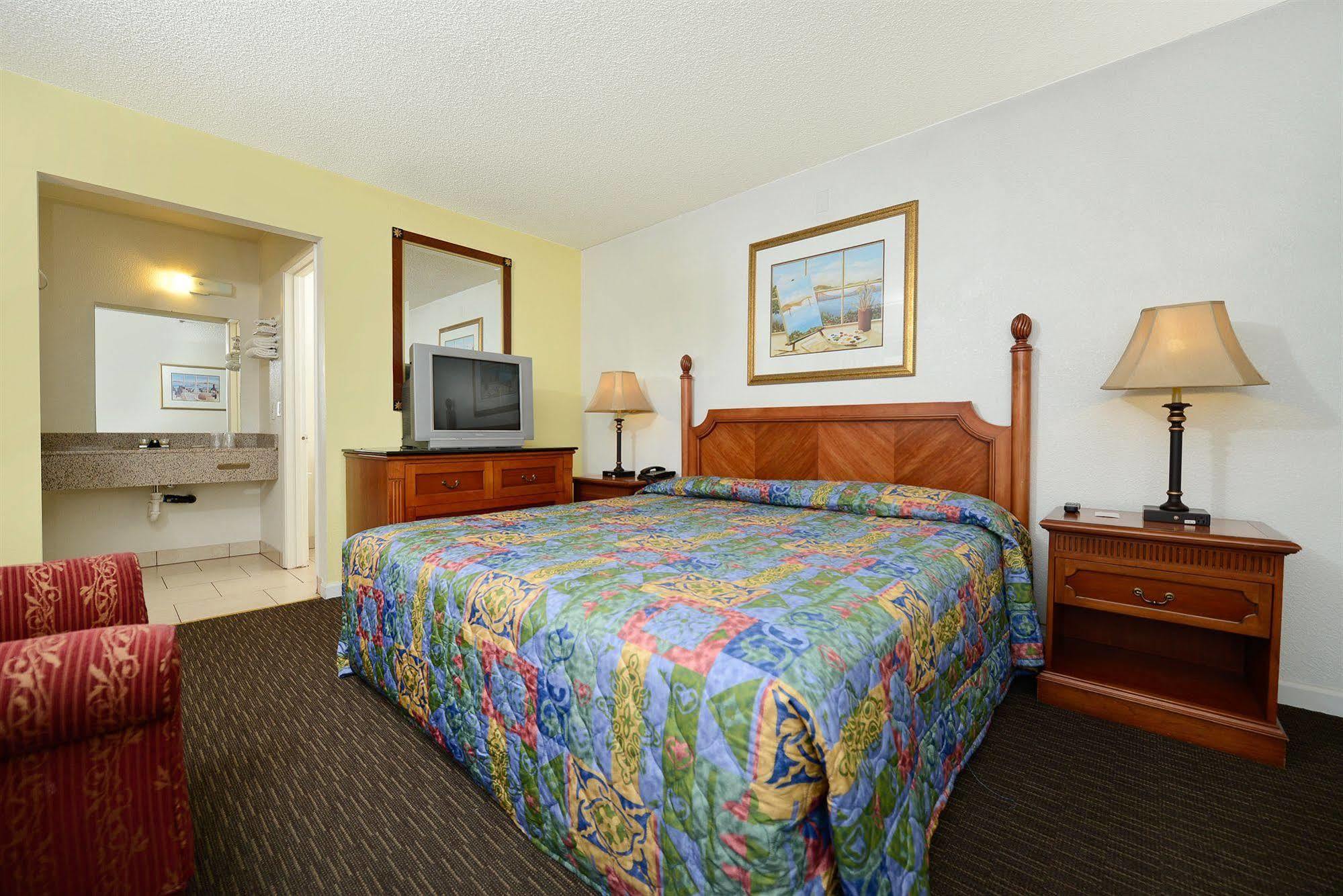 Rodeway Inn Vallejo Exterior photo