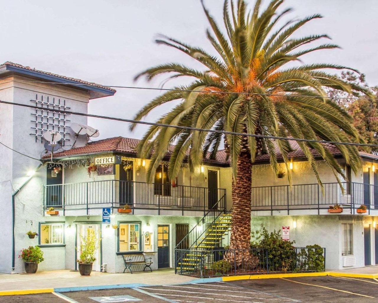 Rodeway Inn Vallejo Exterior photo